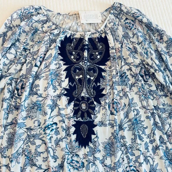 Breezy Soft Surroundings Blue and White Tunic - Picture 2 of 11